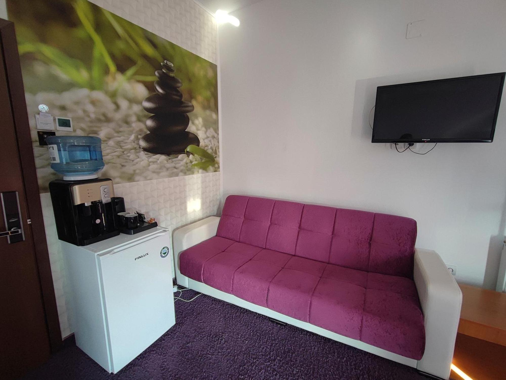 Iris Boutique Therme & Bucharest Otopeni Airport ภายนอก รูปภาพ