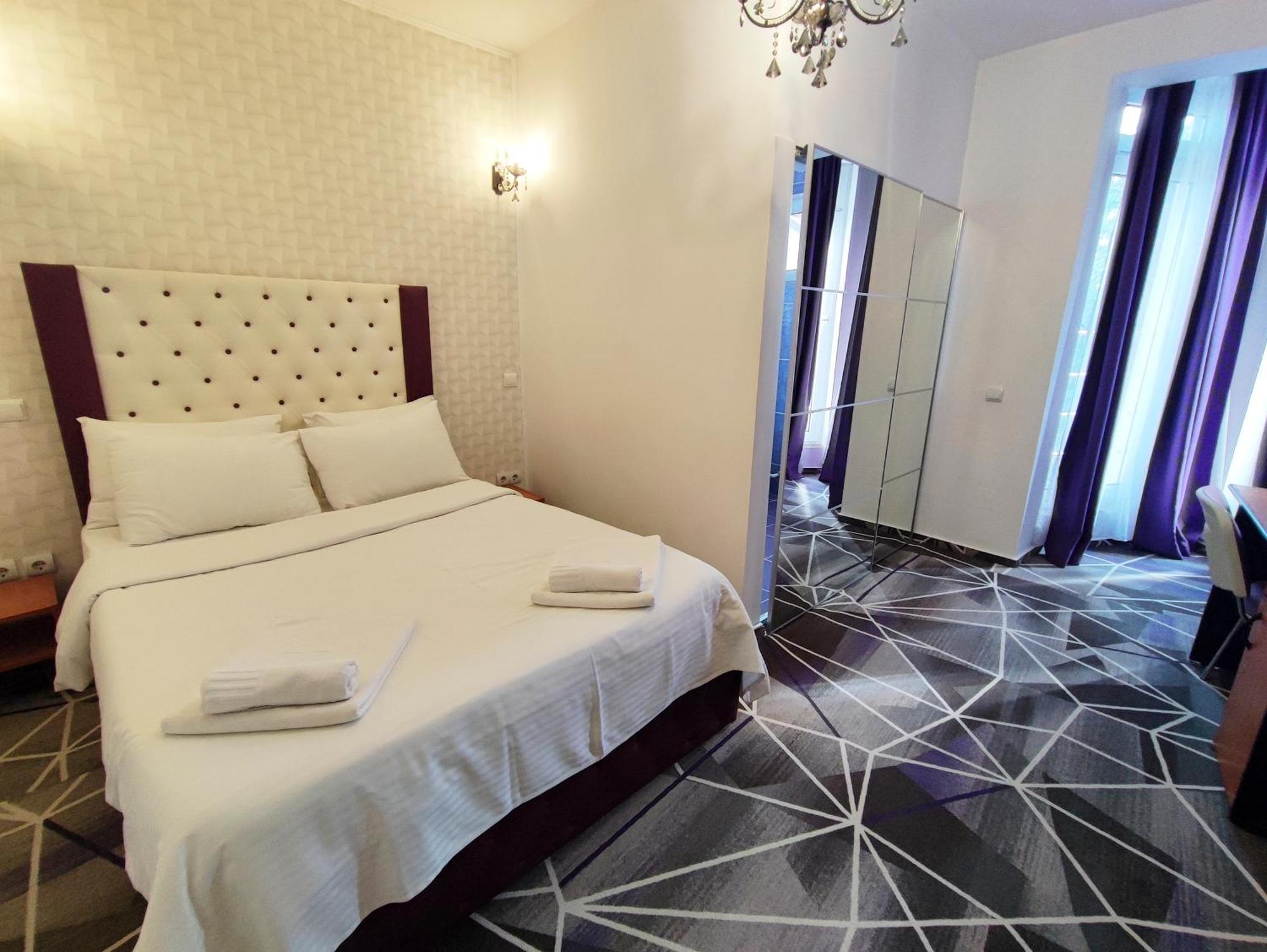 Iris Boutique Therme & Bucharest Otopeni Airport ภายนอก รูปภาพ