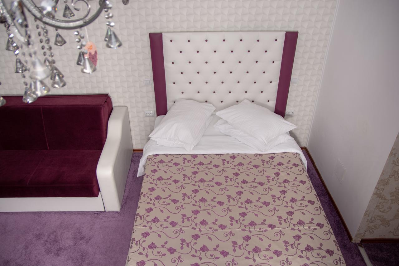 Iris Boutique Therme & Bucharest Otopeni Airport ภายนอก รูปภาพ