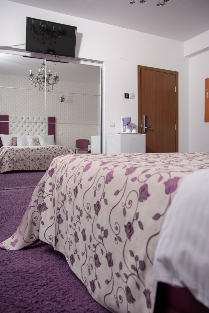 Iris Boutique Therme & Bucharest Otopeni Airport ภายนอก รูปภาพ